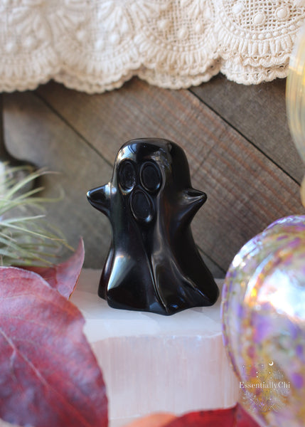 Keep this cute ghost with the rest of your Halloween decor on your desk at work to scare away those deadlines and drama. Obsidian helps with seeking the truth about yourself and acts quickly. A strongly protective stone, it forms a shield against negativity. It blocks psychic attacks and absorbs negative energies from the environment. Obsidian Meaning - Obsidian helps get to the root of stress & tension. It stimulates growth on all levels and helps bring clarity to the mind, clearing confusion.